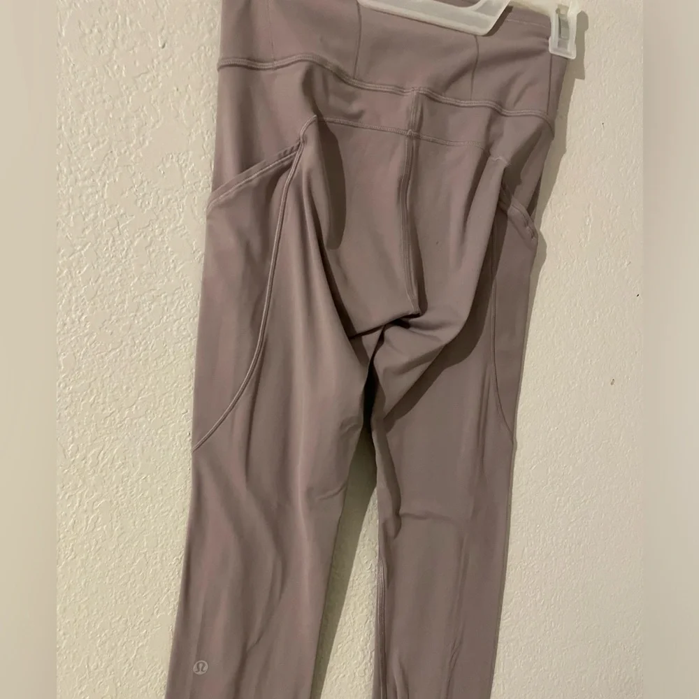 Lululemon Fast and Free High-Rise Tight 28" *Non-Reflective Brushed Nulux - Picture 3 of 6
